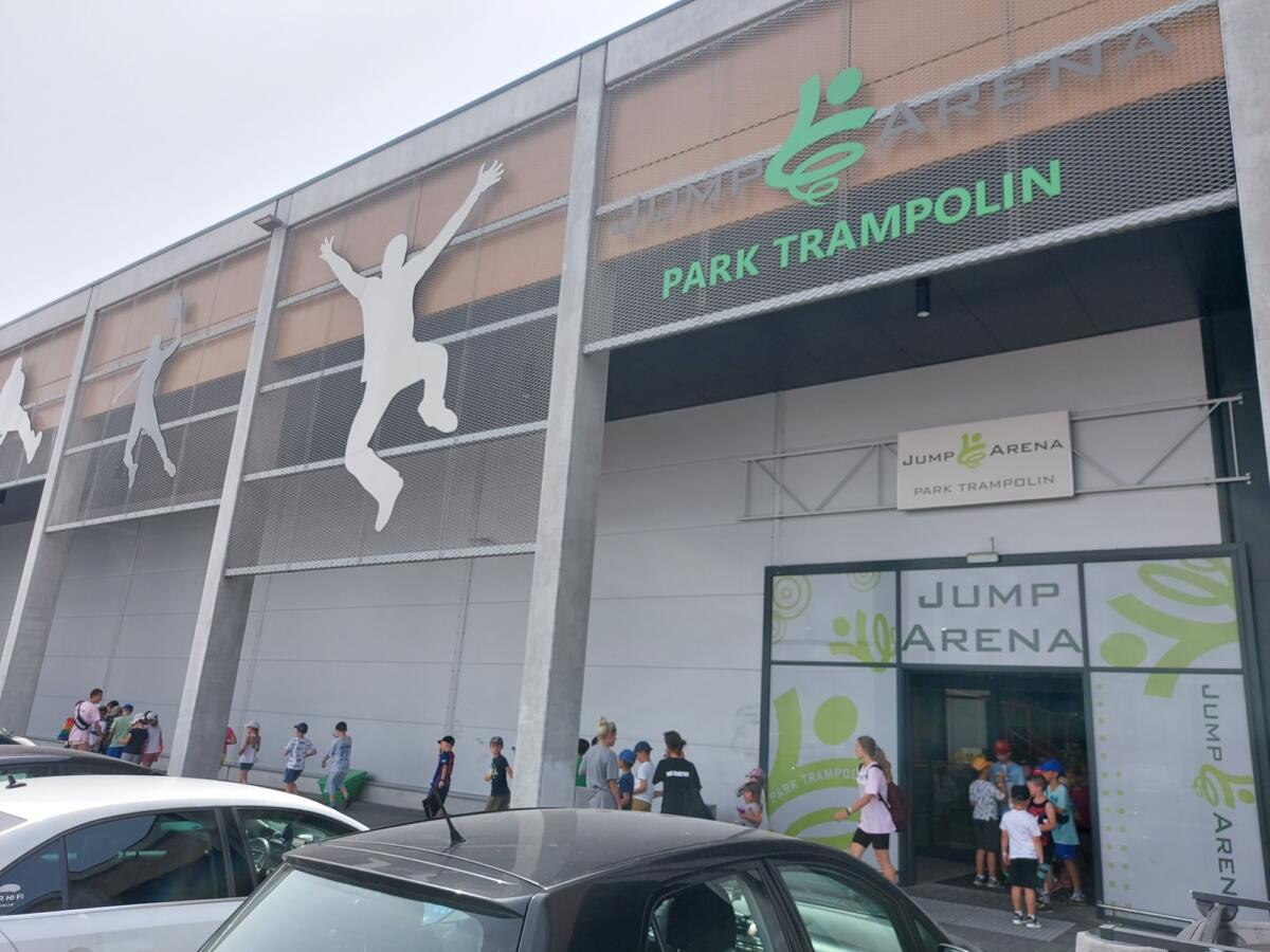 Park Trampolin JUMP ARENA - Centrum handlowe, galeria handlowa